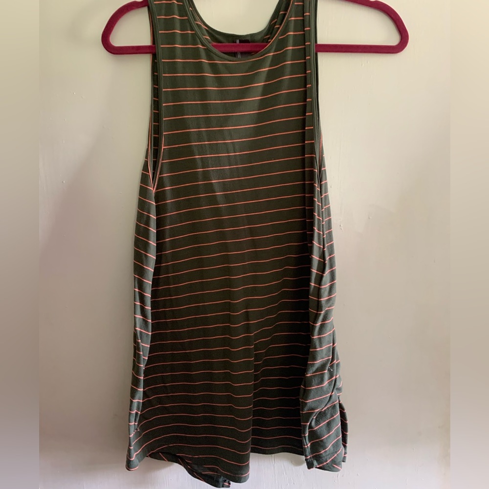 Striped Workout Tank Top size Large